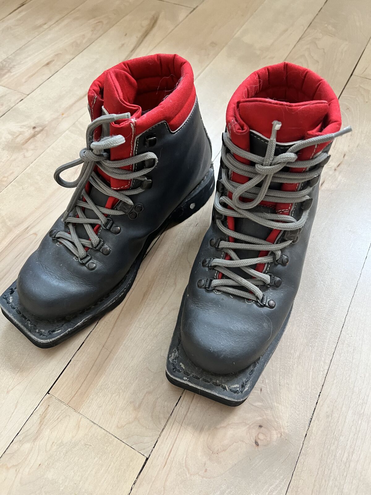 Leather Cross Country Ski Boot 3 pin New Nordic Norm