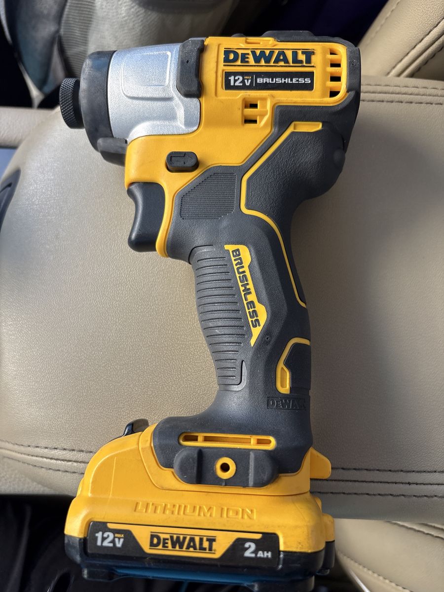 DEWALT 12V Max Brushless Cordless Impact Driver with 2Ah Battery