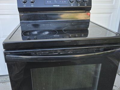working fridgidair glass top oven range