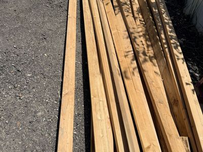 18 Pieces of 16 ft Lumber - Ideal for Construction Projects
