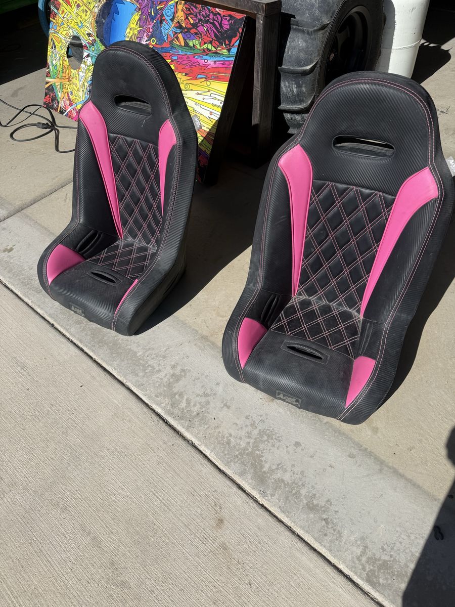 Aces Racing Black & Pink Booster Seats