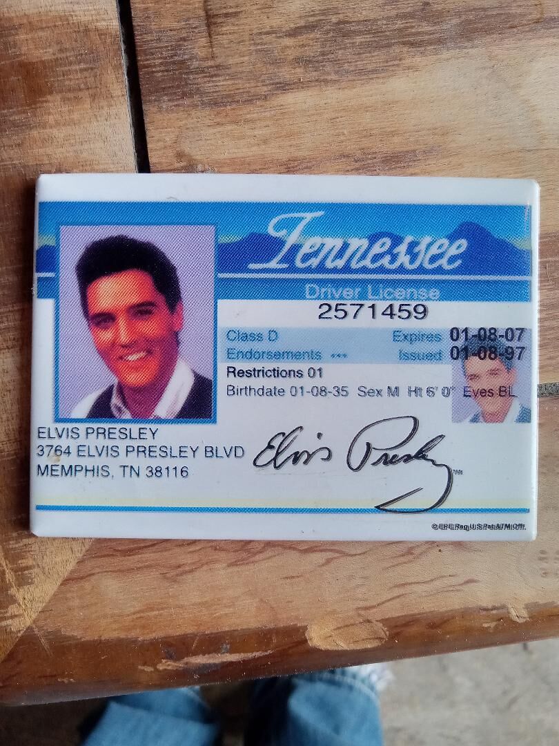 Elvis Presley souvenir driver license. Very good condition, like new, never used