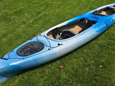Old Town Tandem inc paddle and vest.