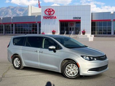 2022 Chrysler Voyager LX