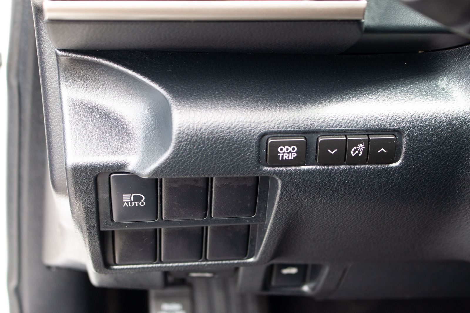 Main image 27
