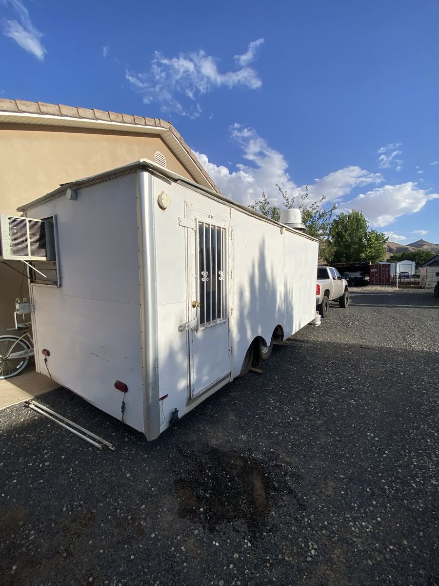 Main image 3