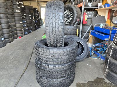 SET LT265/70R17 COOPER DISCOVER AT3