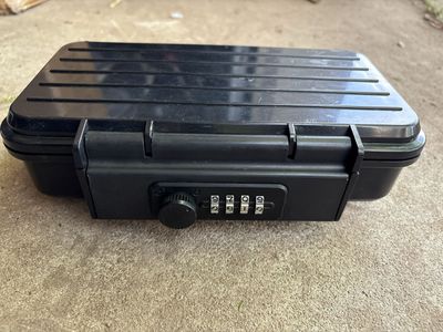 Magnet Box Under Car Safe / Stash