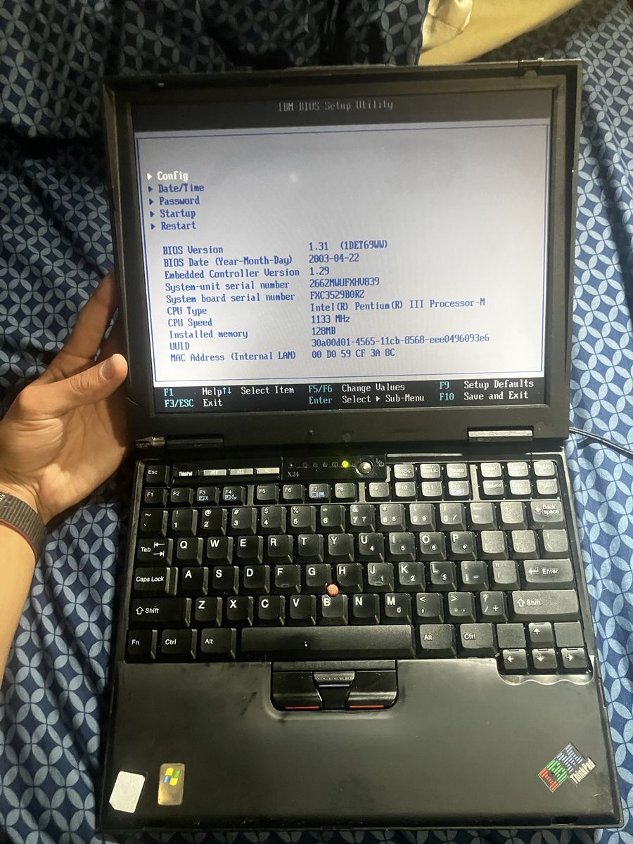 IBM ThinkPad X24 Laptop - Pentium III - BOOTS TO BIOS, NO HDD OR BATTERY