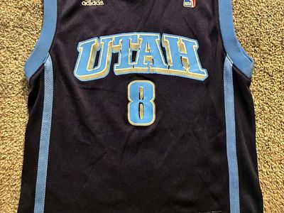 Vintage Adidas Utah Jazz #8 Deron Williams Youth Small (8) Basketball Jersey