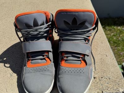 Adidas Adi-Rise 2.0 Mid Top Sneakers Men's Size 11 Gray Orange High Top