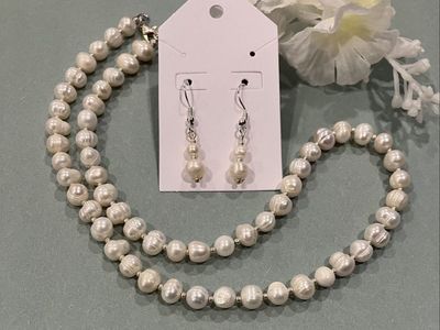 Cultured Pearl Necklace and Earrings