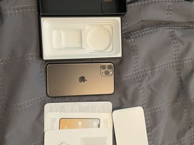 I phone 11 pro max 256gb