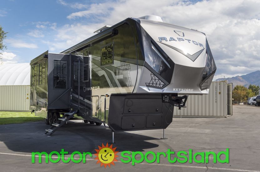 2026 Keystone Raptor 430 Toy Hauler Garage U-Shaped Dinette