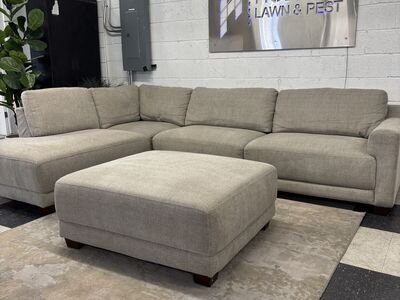 COSTCO RAYLIN FABRIC SECTIONAL W/ OTTOMAN!