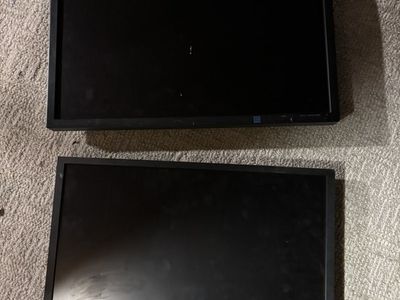 6 assorted Computer Moniters