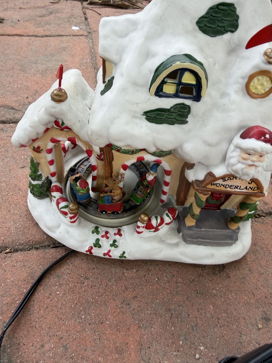 Main image 3