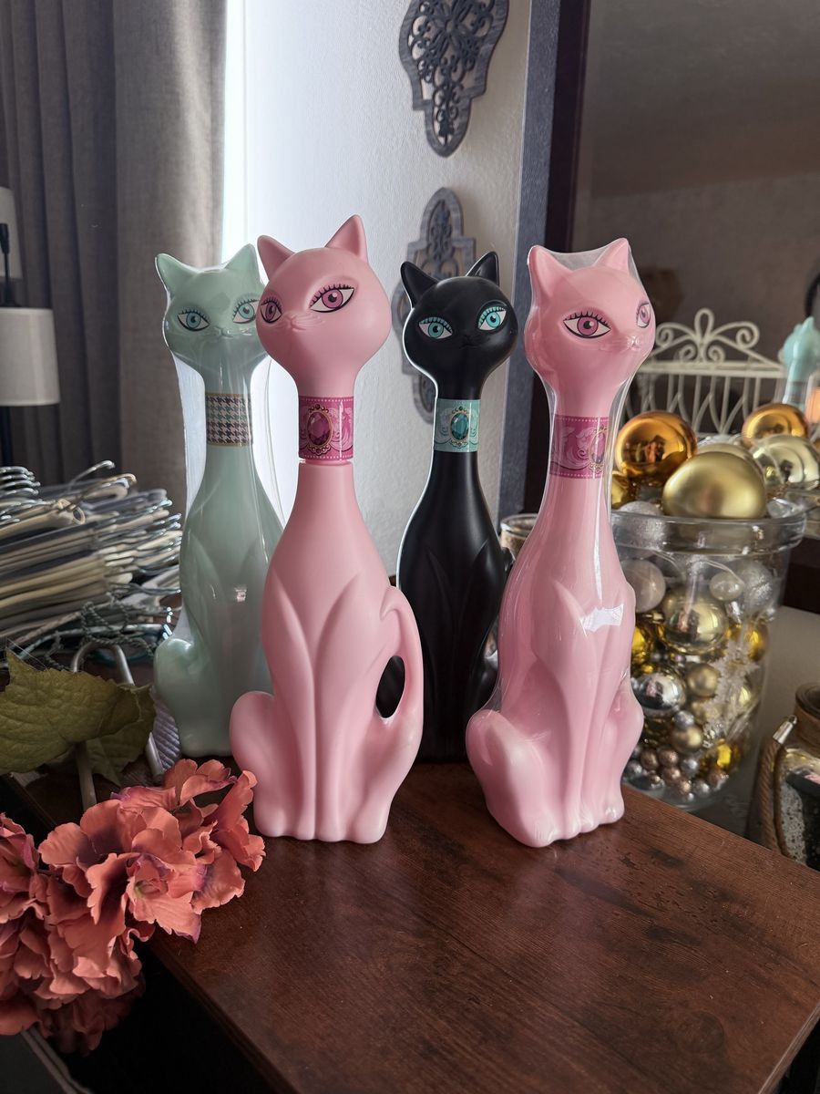 Avon cats