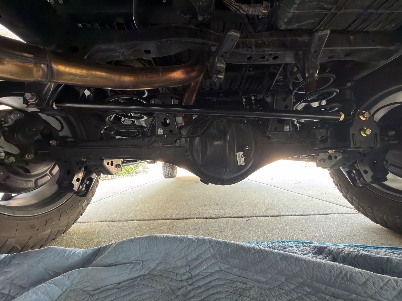 2022-2026 Tundra Adjustable Pan Hard Bar