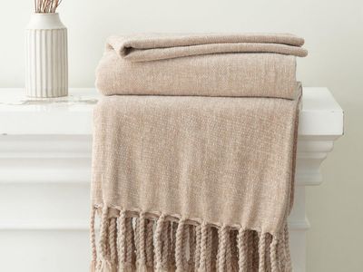 Cozy Beige Woven Throw Blanket with Tassels - Soft Decorative Accent for Couch or Bed