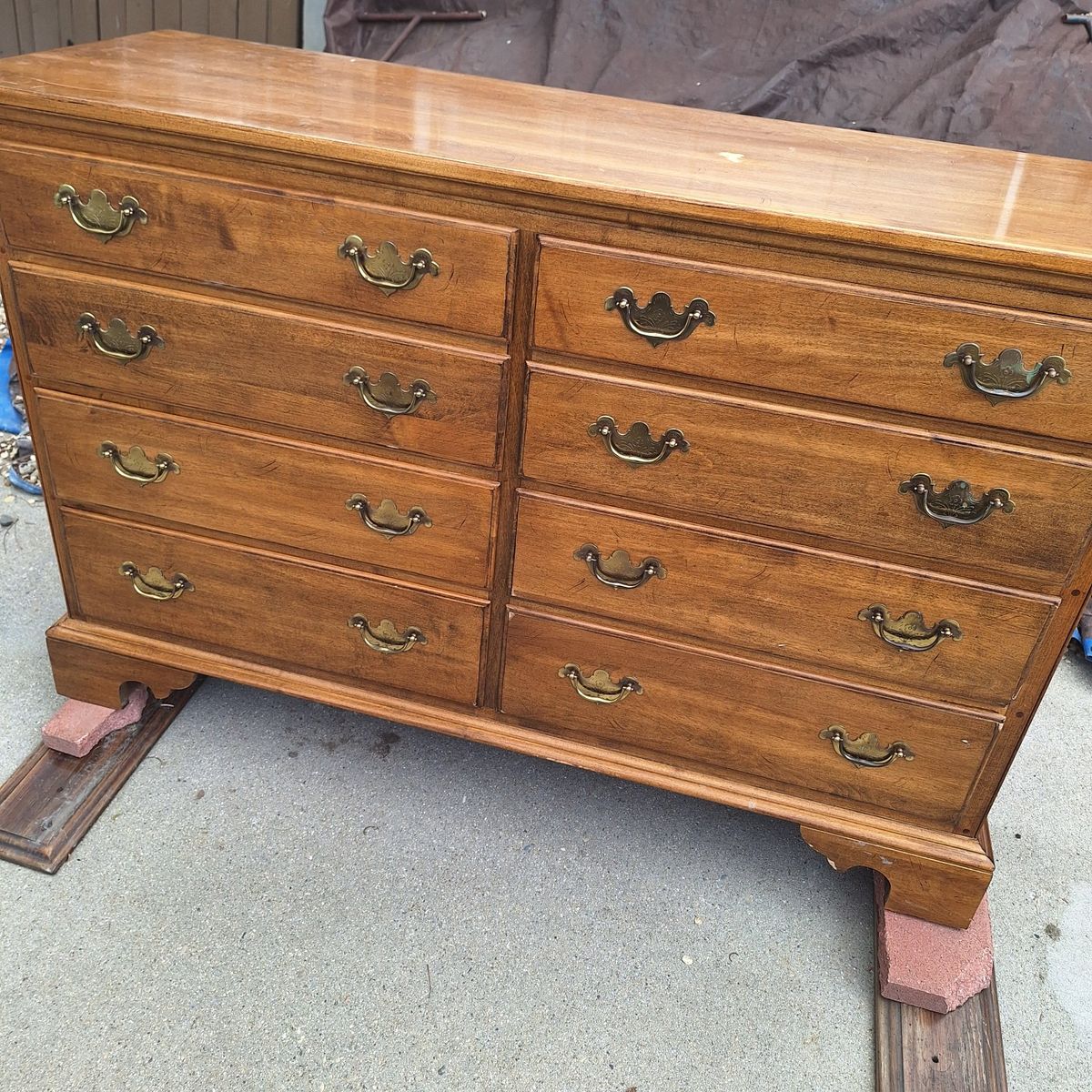 VINTAGE Ethan Allen Solid Wood Dresser/ Buffet with 8 Drawers