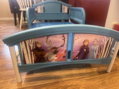 Frozen Toddler Bed