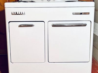 PIONEER WEEKEND VINTAGE YARD SALE