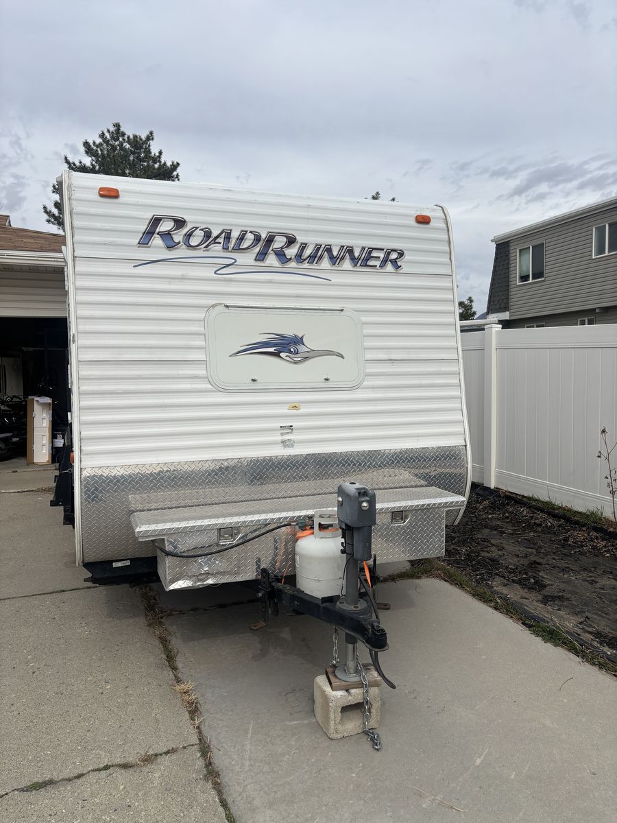 2005 17’ roadrunner camper