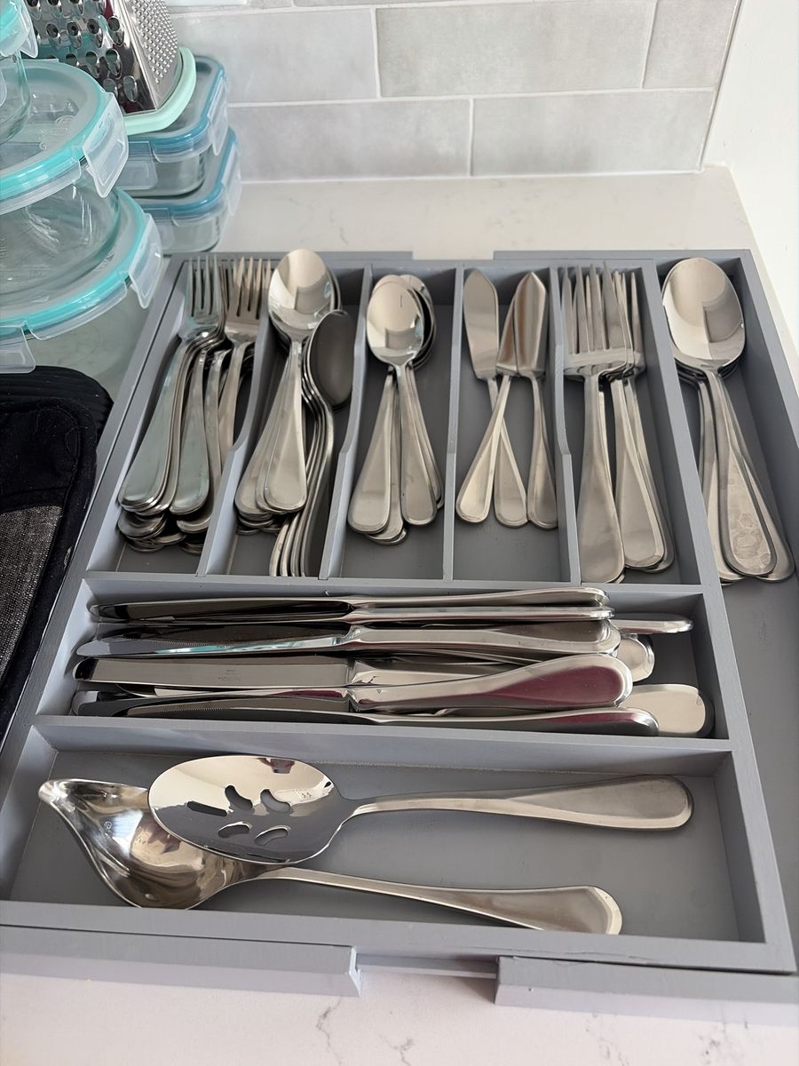 Stainless Steel Flatware Set with Gray Drawer Organizer Tray