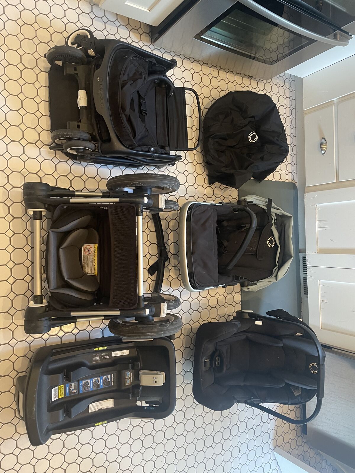 Newborn combo set: 2 strollers + 1 car seat (bugaboo brand) + bonus items.