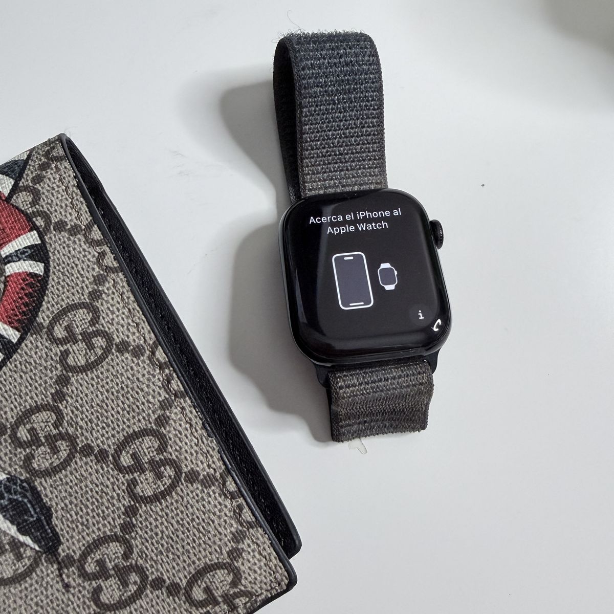 Apple Watch Series 10 42mm - 100% Battery Health