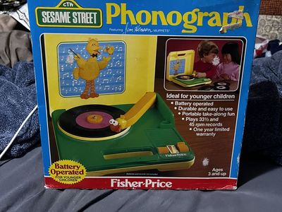 Vintage Fisher-Price Sesame Street Phonograph B16 - Battery Operated Record Player with Big Bird