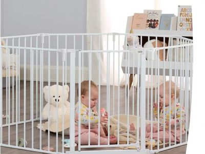 Regalo Safety 192" Wide Baby Gate Play Pen