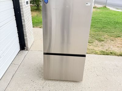 Brand new Midea Refrigerator with Bottom Freezer