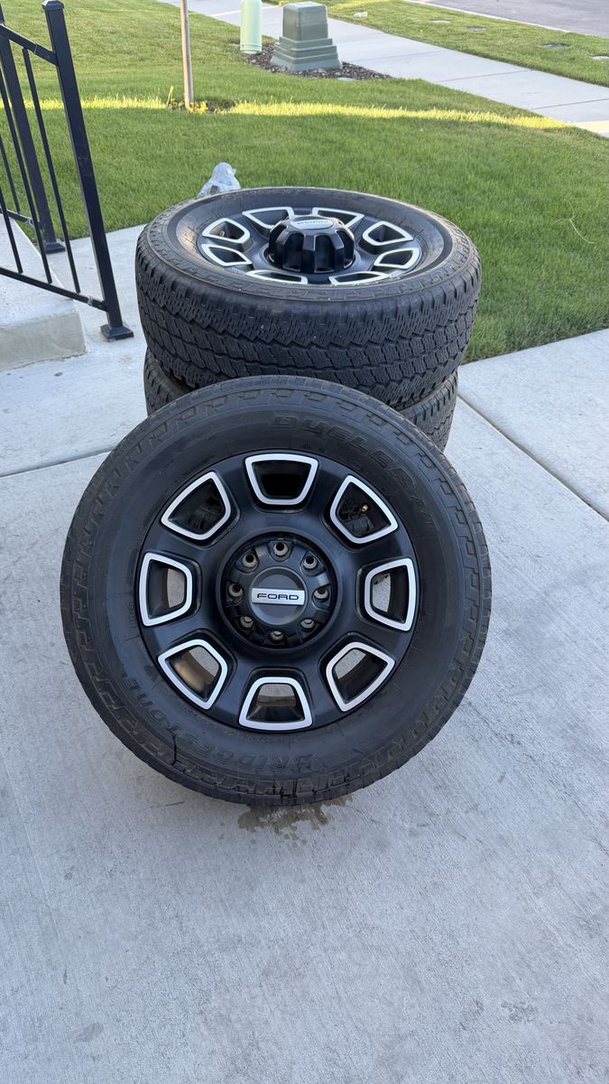 Ford F350 Platinum Rims and Tires 275/65R20 Bridgestone Dueller