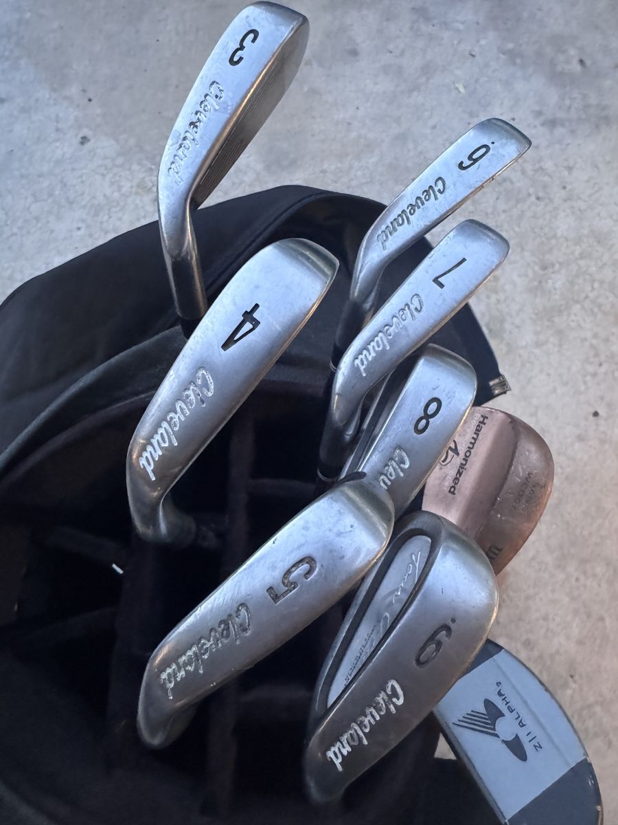 Full set with bag Cleveland irons