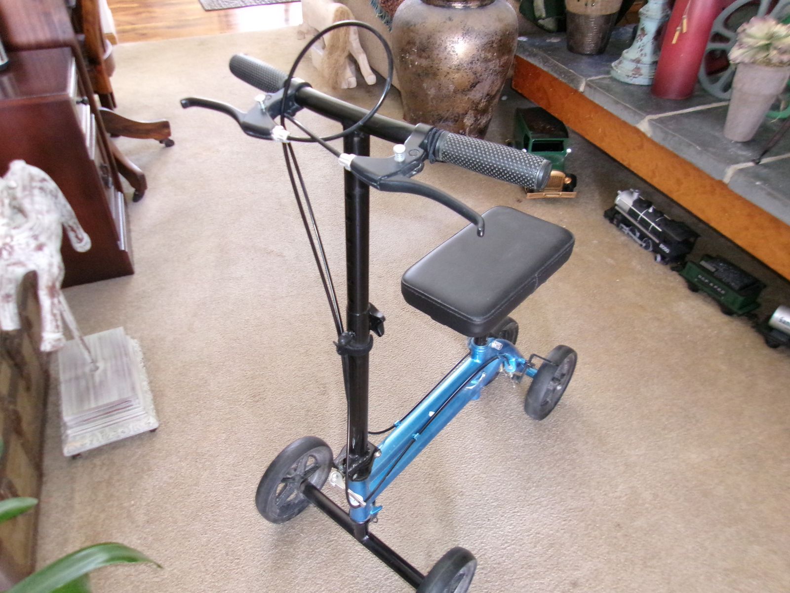 Knee Rover Adult Medical Knee Scooter