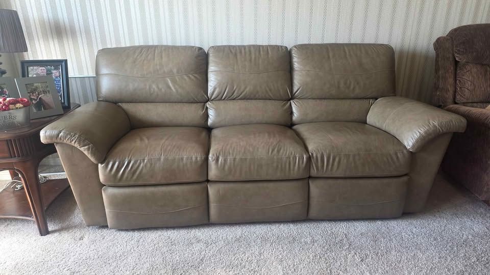 La-Z-Boy All Leather Recliner Sofa