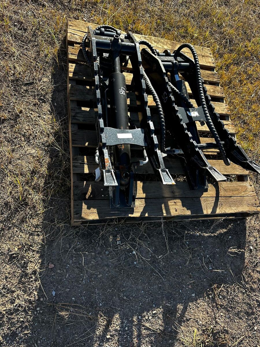 Weld on Thumb for A 3.5 To 5.5 Ton Excavator