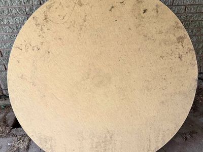 47 inch Round Table