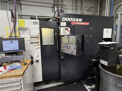 2011 Doosan HC 400 horizontal pallet mill