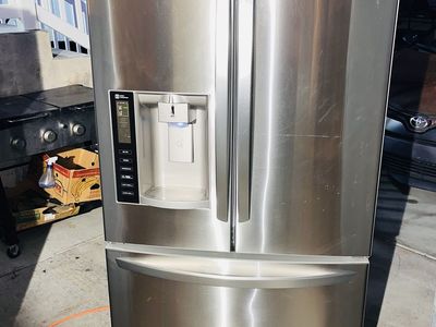 $550 OBO GOOD FRIDGE LG STAINLESS STEEL