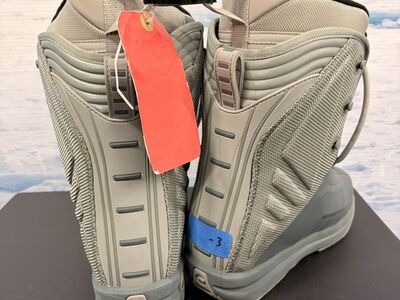 Used Sierra Lace Boots Men's Snowboard Boot - 7M US