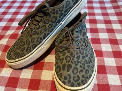 Vans Leopard Print Shoes 10.5
