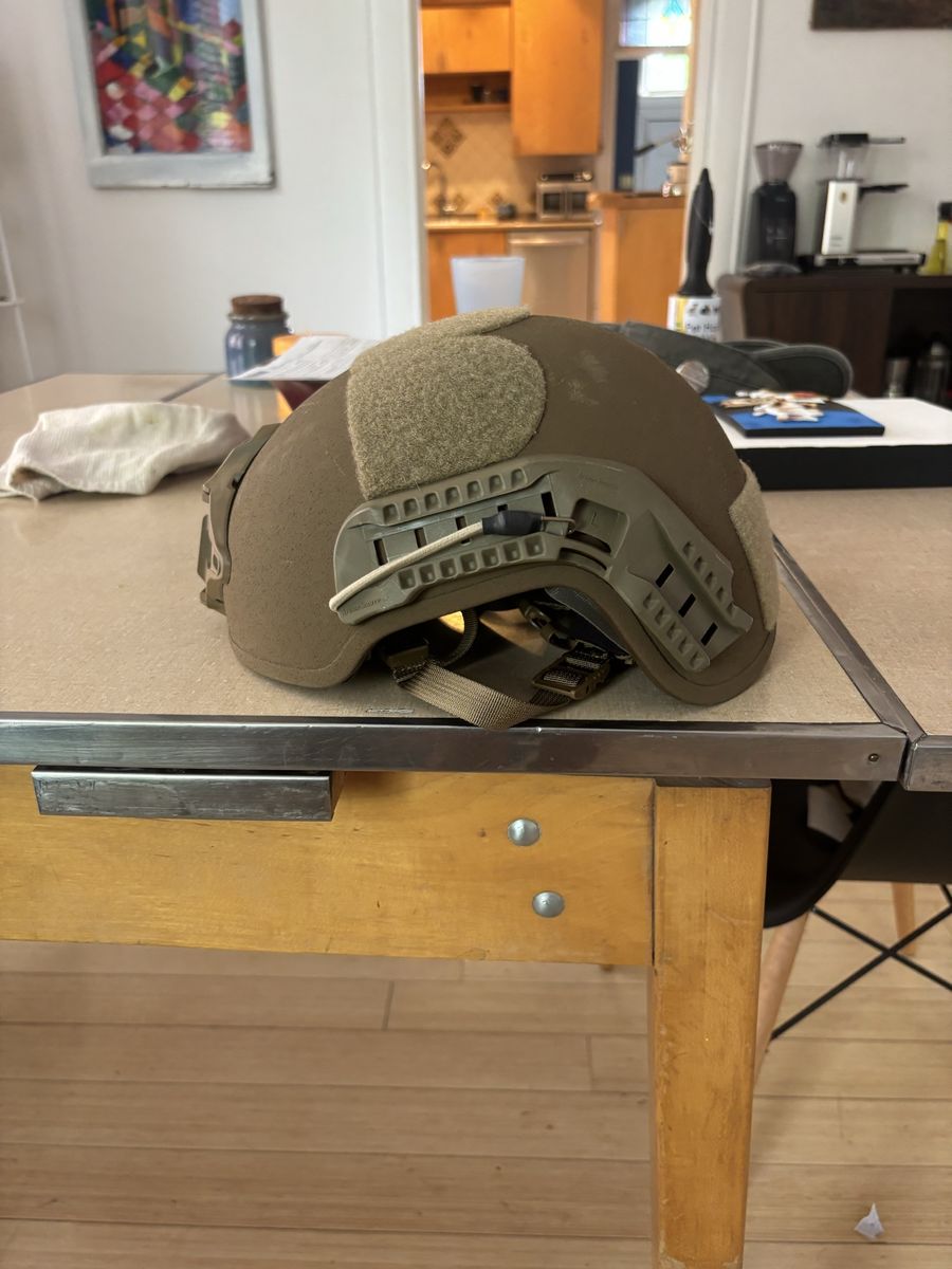 Military-Style Tactical Helmet - Tan/Coyote Brown with Side Rails & NVG Mount