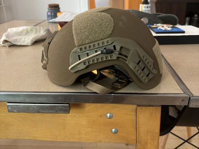 Military-Style Tactical Helmet - Tan/Coyote Brown with Side Rails & NVG Mount