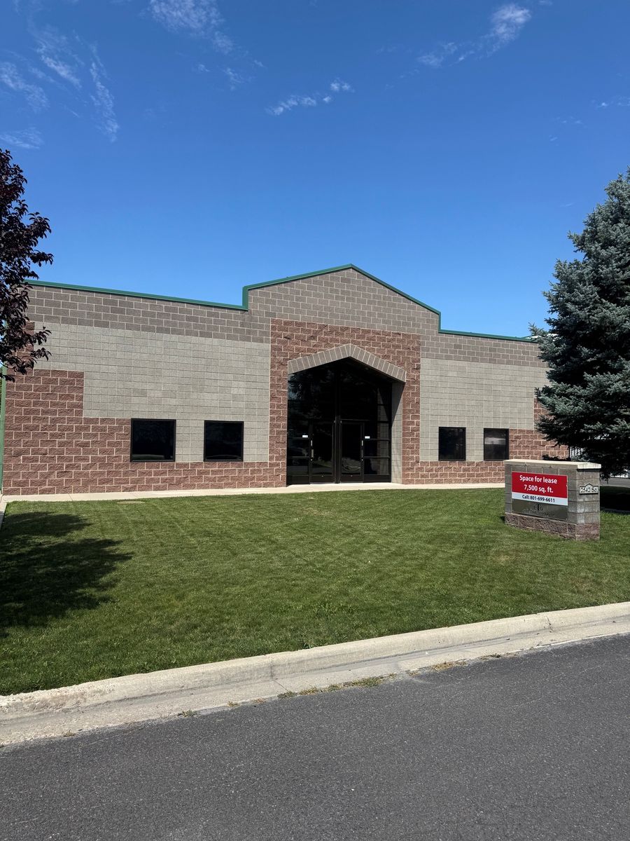 7,500 SF Flex Space in WVC- Completely Remodeled- 1,000 Amps 3 Phase