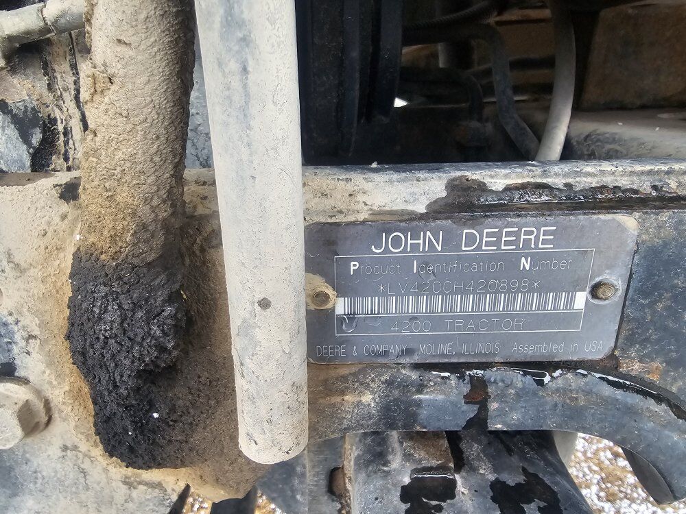 John deere 4200 make reasonable offer