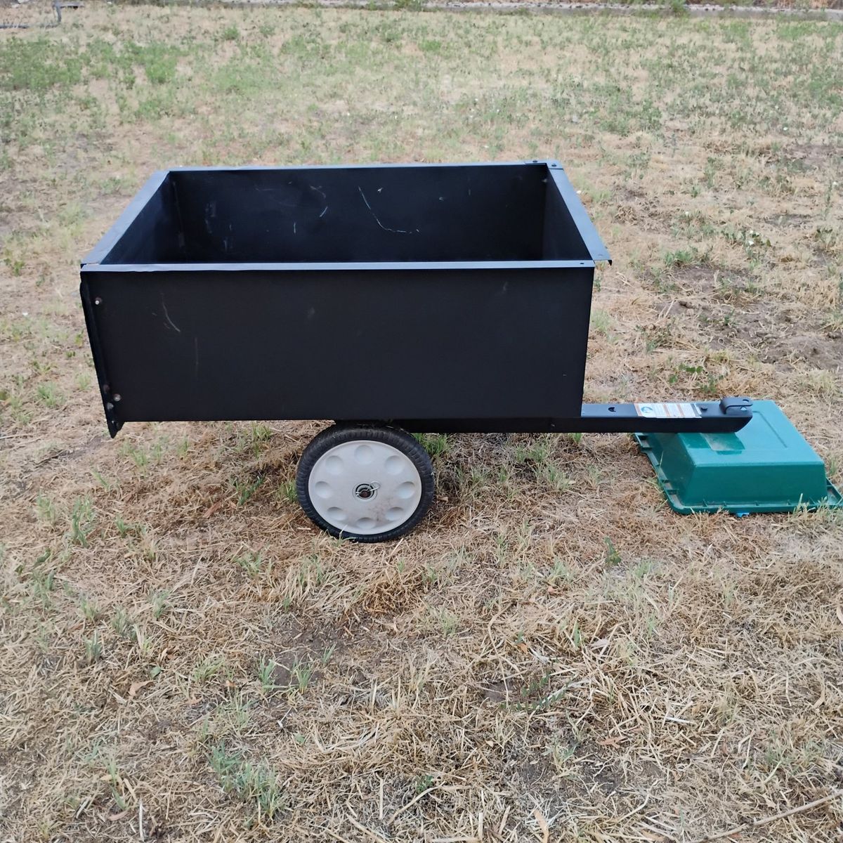 Lawn Tractor, Trailer W/Tilt Bed and Removable Gate