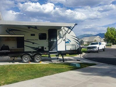 2019 Dutchmen Aerolite Travel Trailer with Outdoor Kitchen, Awning, Dual Axle